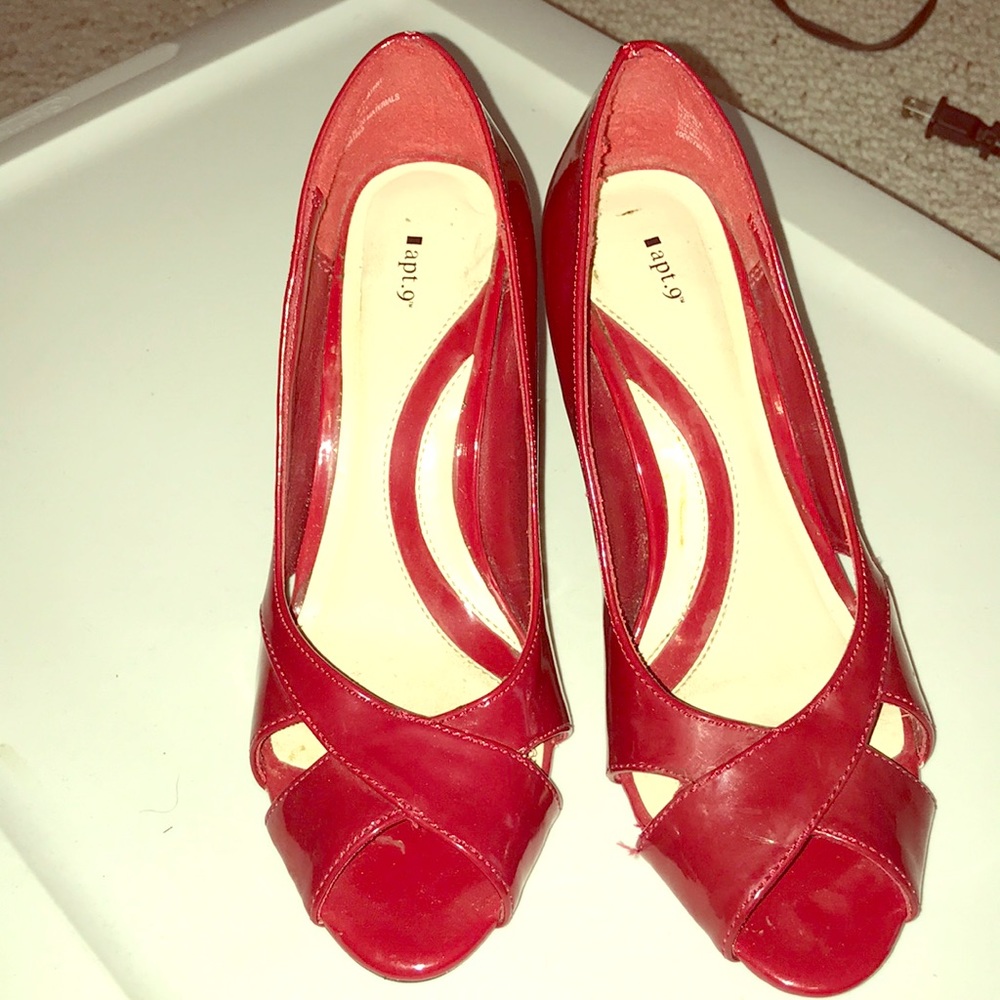 Women’s red heels